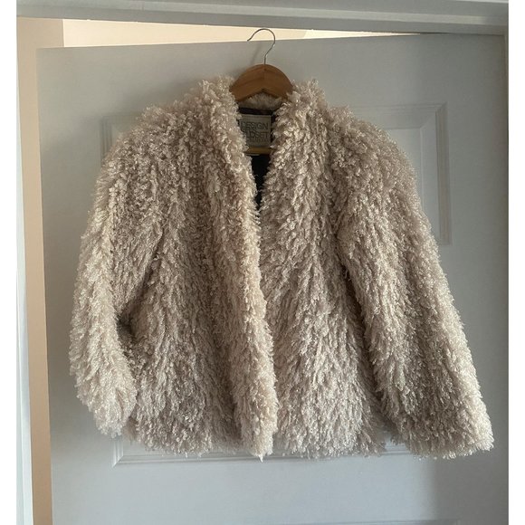 Shaggy faux Fur Billabong jacket in cream - Picture 1 of 5